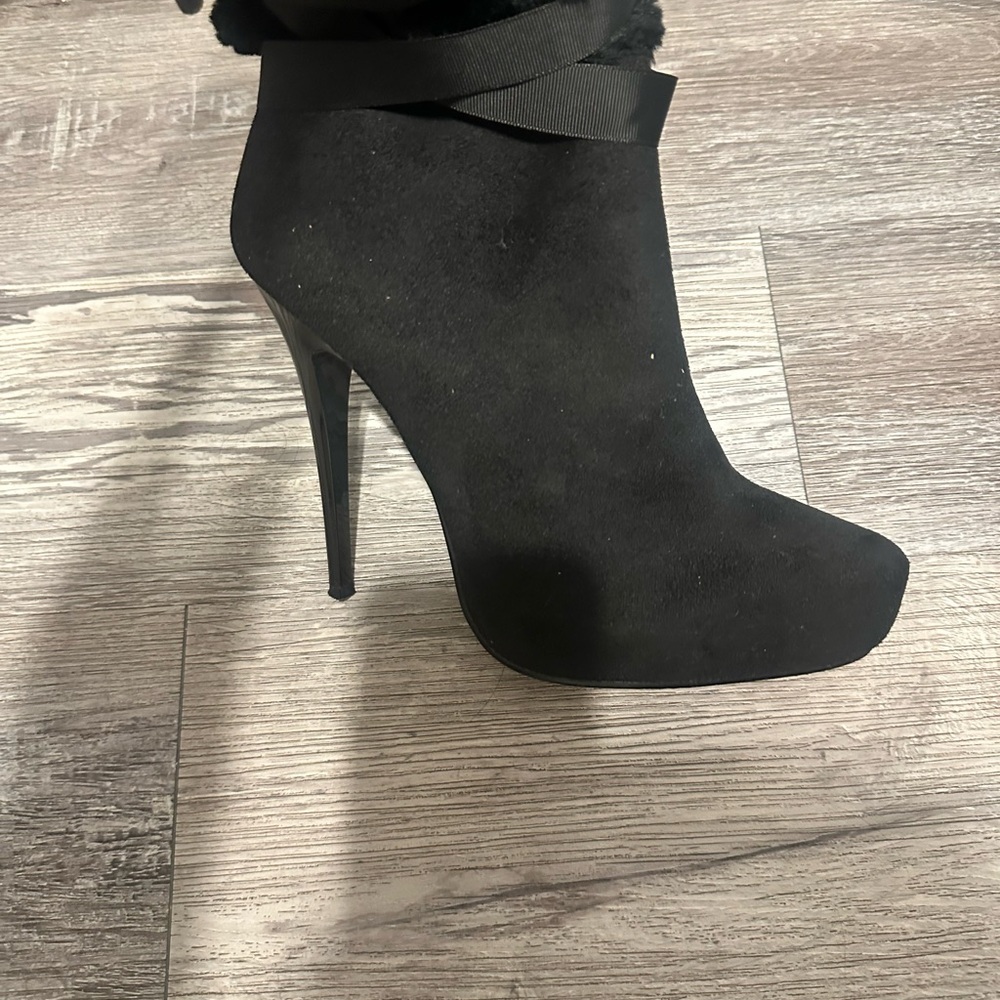Elegant Black Women's High Heel Boots - Picture 5 of 6